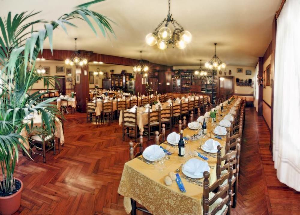 Albergo Il Castellino Darfo Boario Terme Exterior photo