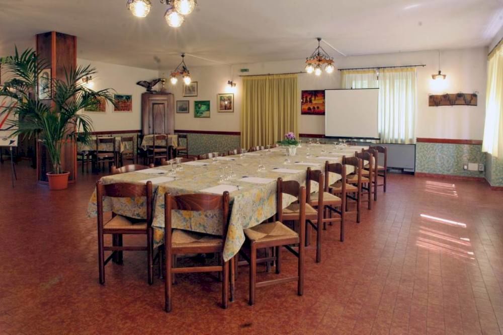 Albergo Il Castellino Darfo Boario Terme Exterior photo