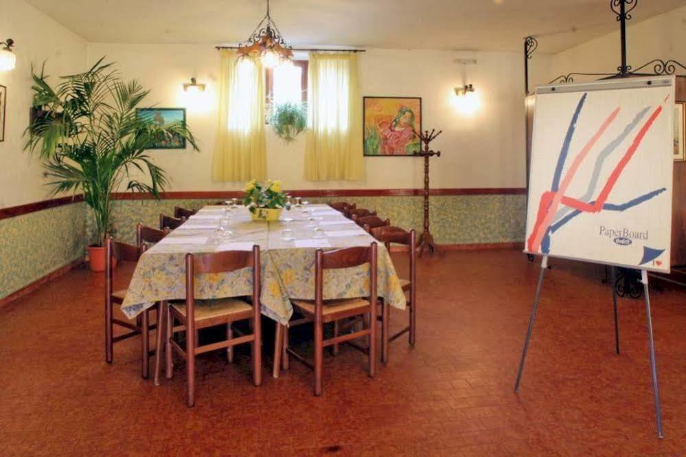 Albergo Il Castellino Darfo Boario Terme Exterior photo